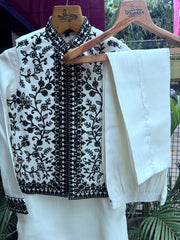 Boys White Kurta Set with Black Thread Embroidered Nehru Jacket – Royal Festive & Occasion Wear (Age 5 to 7 Years)