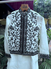 Boys White Kurta Set with Black Thread Embroidered Nehru Jacket – Royal Festive & Occasion Wear (Age 5 to 7 Years)