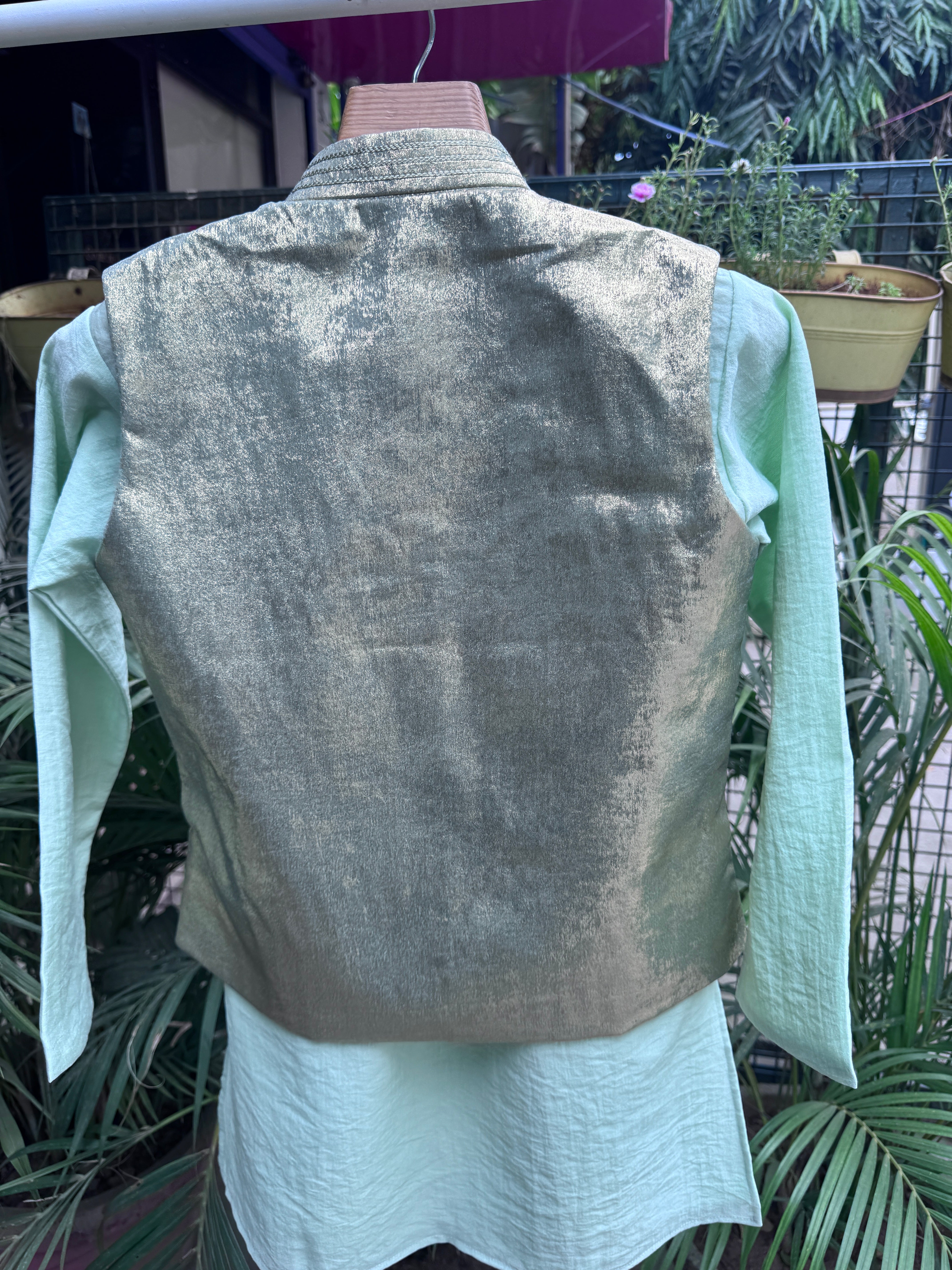 Boys Mint Green Kurta Set with Gold Metallic Nehru Jacket – Modern Festive & Party Wear with Cotton Lining (Age 5 to 7 Years)