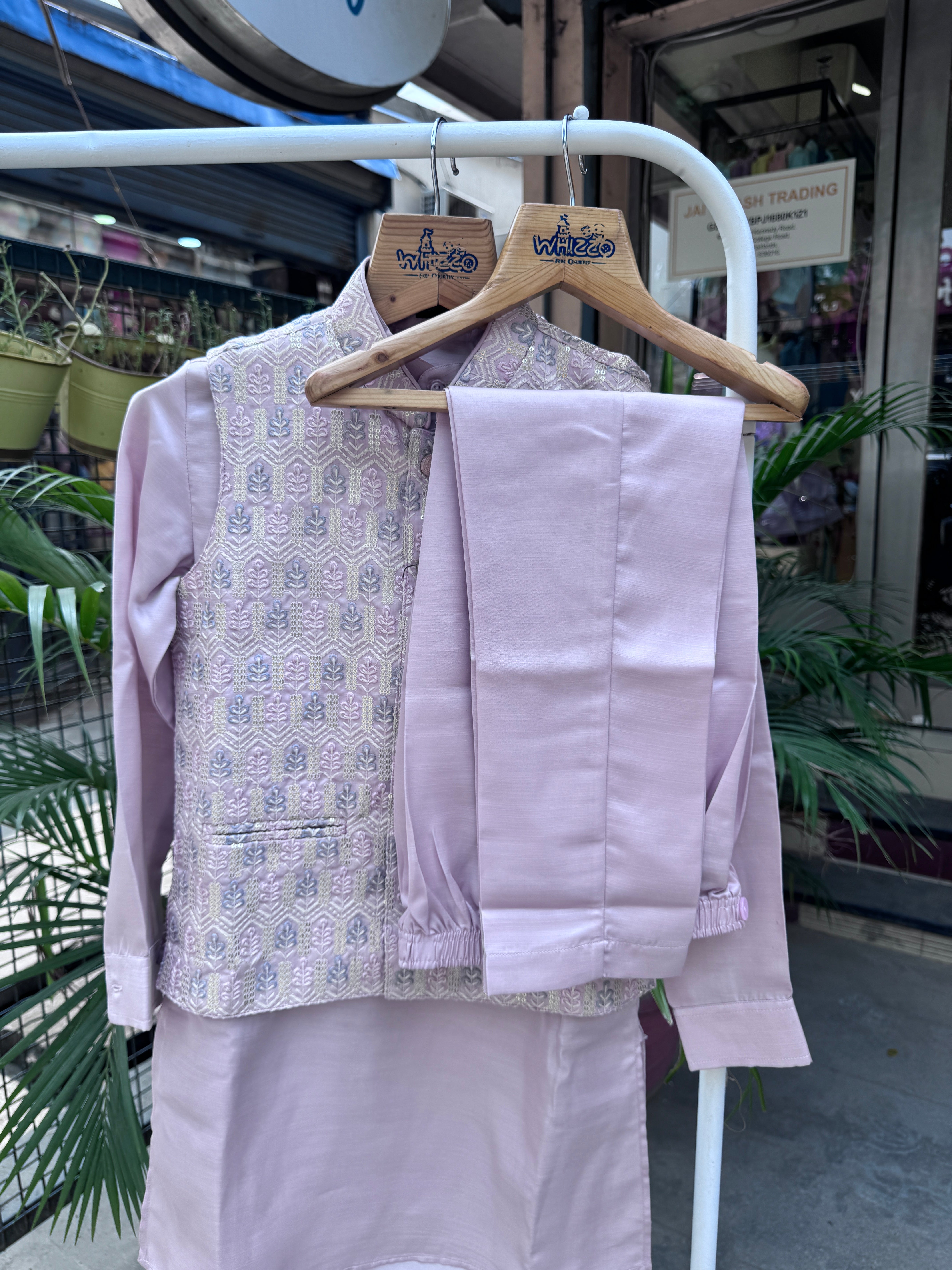 Boys Blush Pink Kurta Set with Subtle Textured Pastel Nehru Jacket – Elegant Festive Outfit with Cotton Lining (Age 5 to 7 Years)