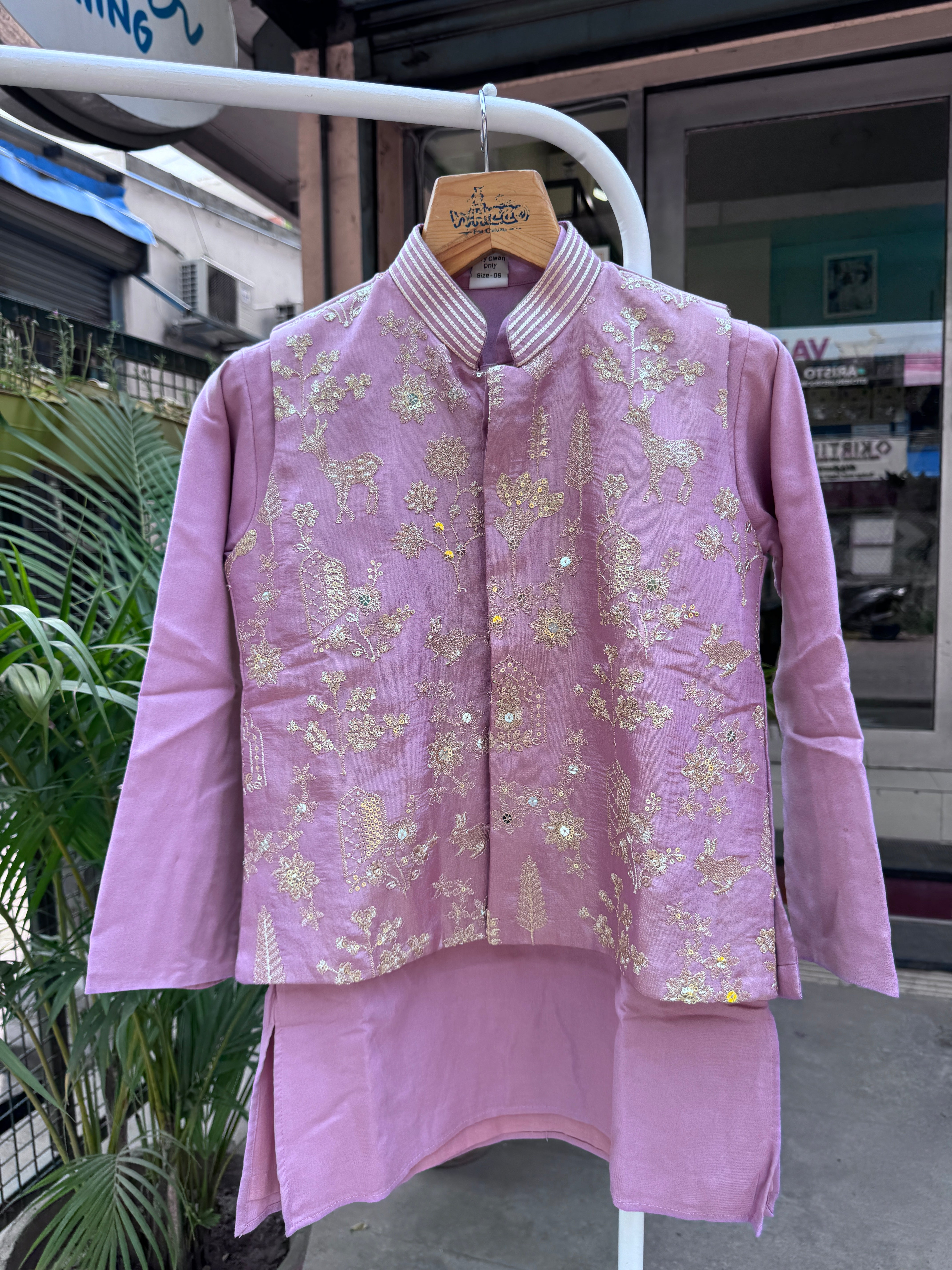 Boys Lilac Gold Embroidered Kurta Set With Cotton Lining – Elegant Festive Wear (Age 5–7 Years)