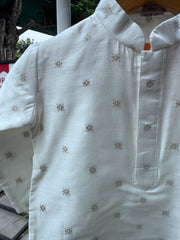 Boys Ivory Polka Self-Embroidered Kurta Set With Cotton Lining – Elegant Festive Classic (1–7 Years)