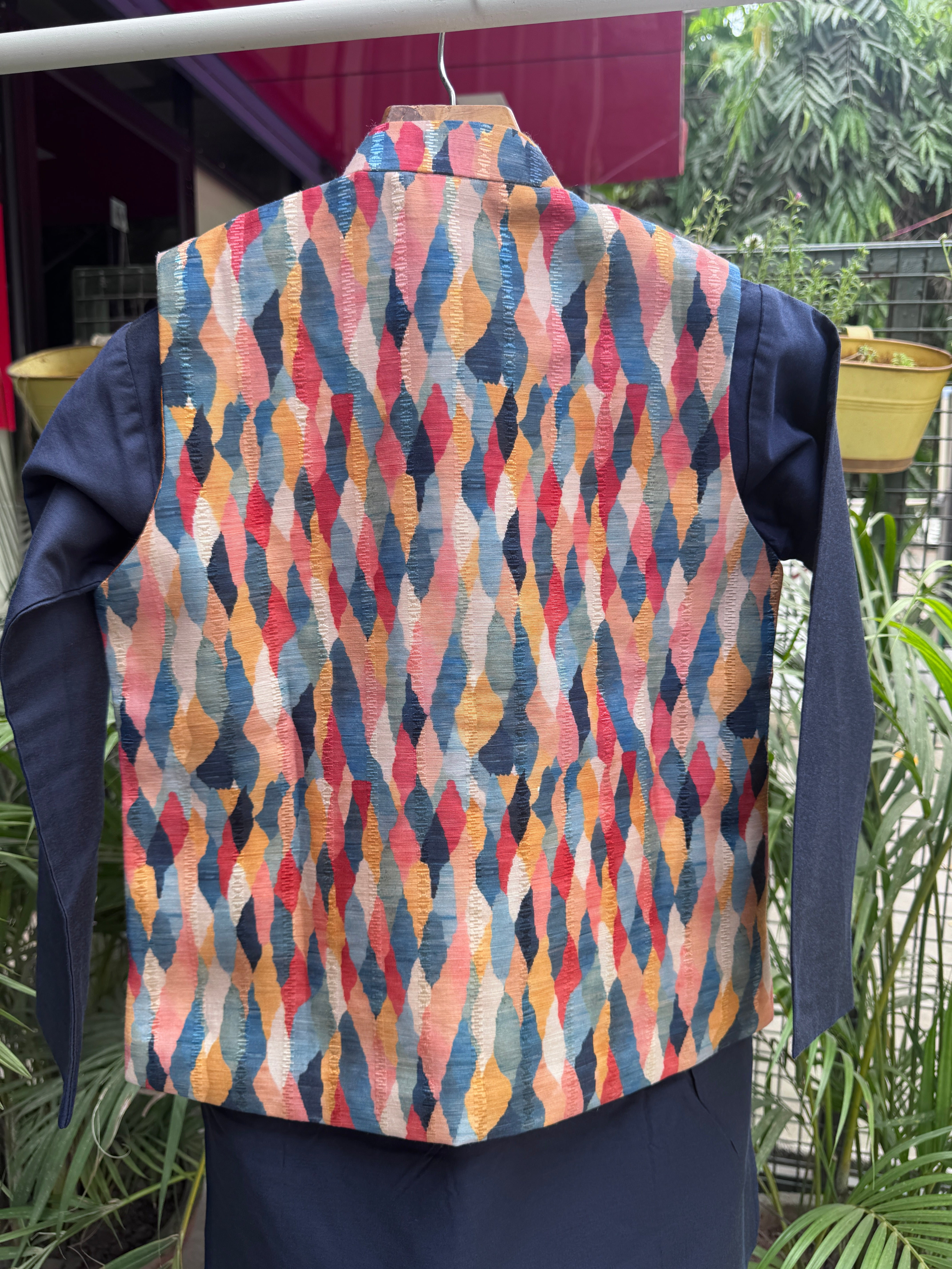 Boys Navy Kurta Set with Multicolor Geometric Printed Nehru Jacket – Festive & Wedding Wear with Cotton Lining (Age 5 to 7 Years)