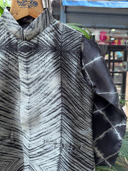 Boys Black & Ivory Kurta Set with Geometric Nehru Jacket – Elegant Festive Outfit with Cotton Lining (Age 5 to 7 Years)