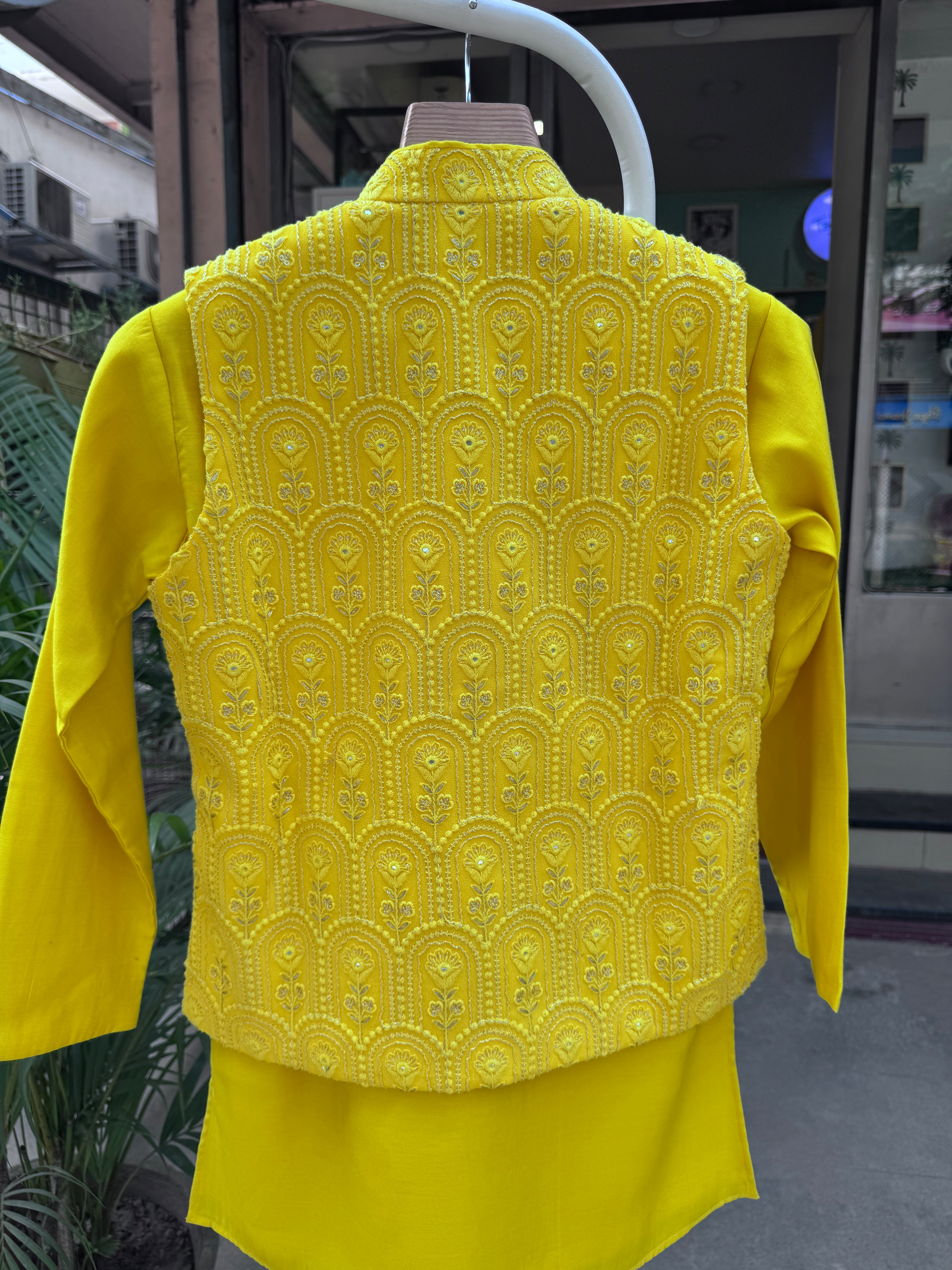 Boys Yellow Kurta Set with Intricate Embroidered Nehru Jacket – Traditional Festive Wear with Cotton Lining (Age 5 to 7 Years)