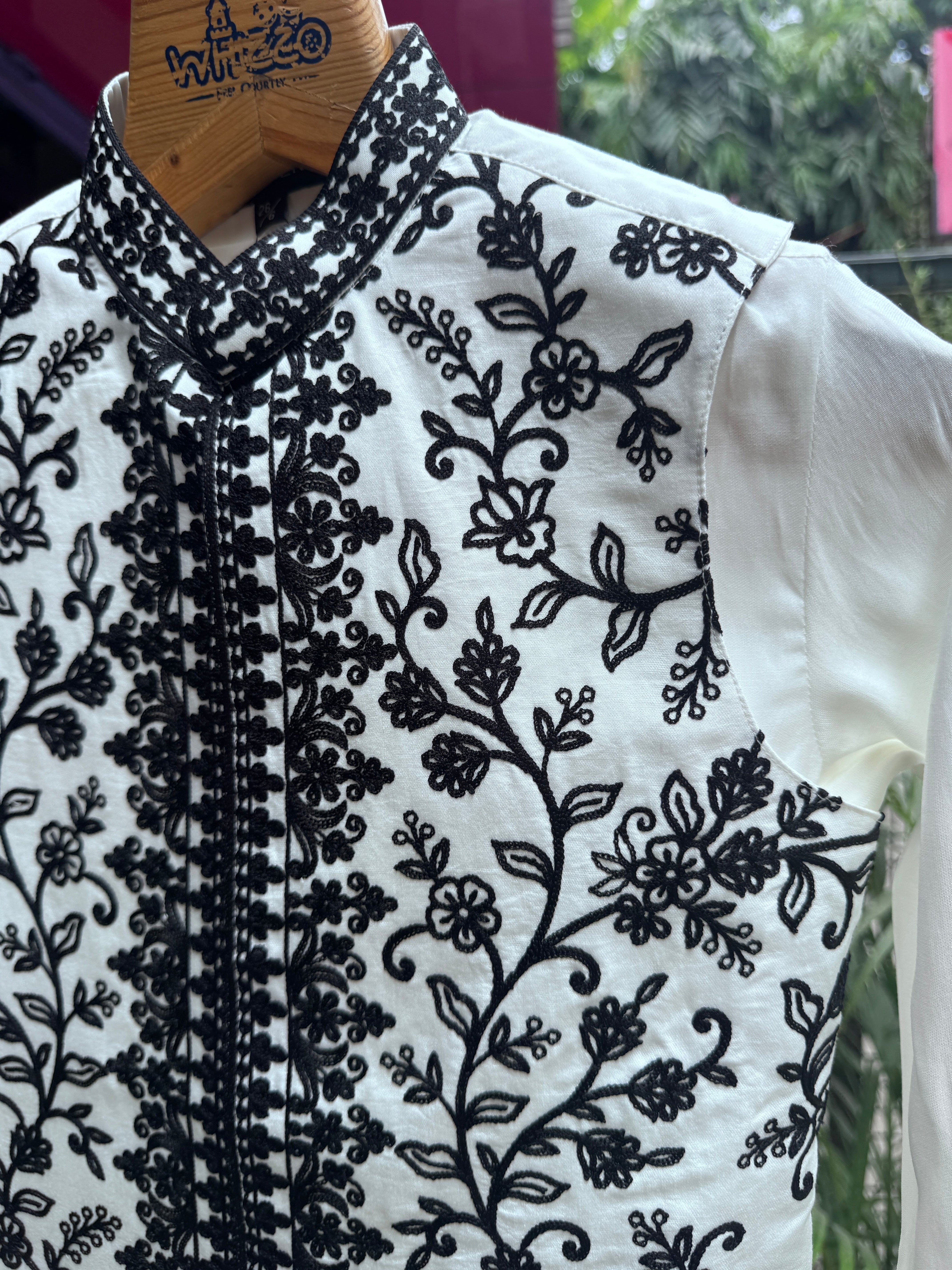 Boys White Kurta Set with Black Thread Embroidered Nehru Jacket – Royal Festive & Occasion Wear (Age 5 to 7 Years)