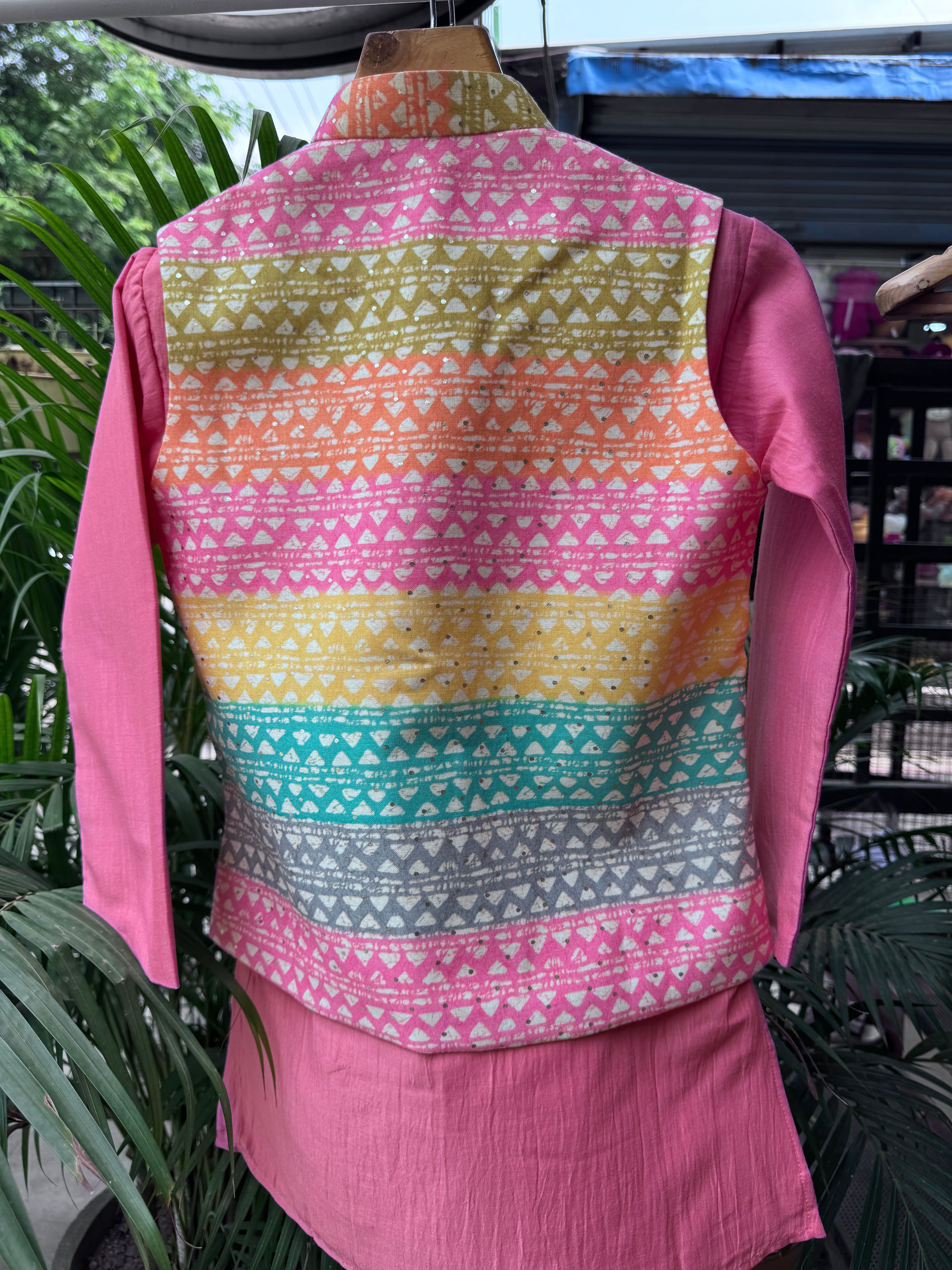 Boys Multicolor Festival Jacket & Pink Kurta Pajama Set | Vibrant Ethnic Wear for Celebrations (5–7 Years) – With Cotton Lining